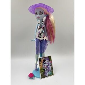 Monster High Skull Shores Abbey Bominable Doll (2010)